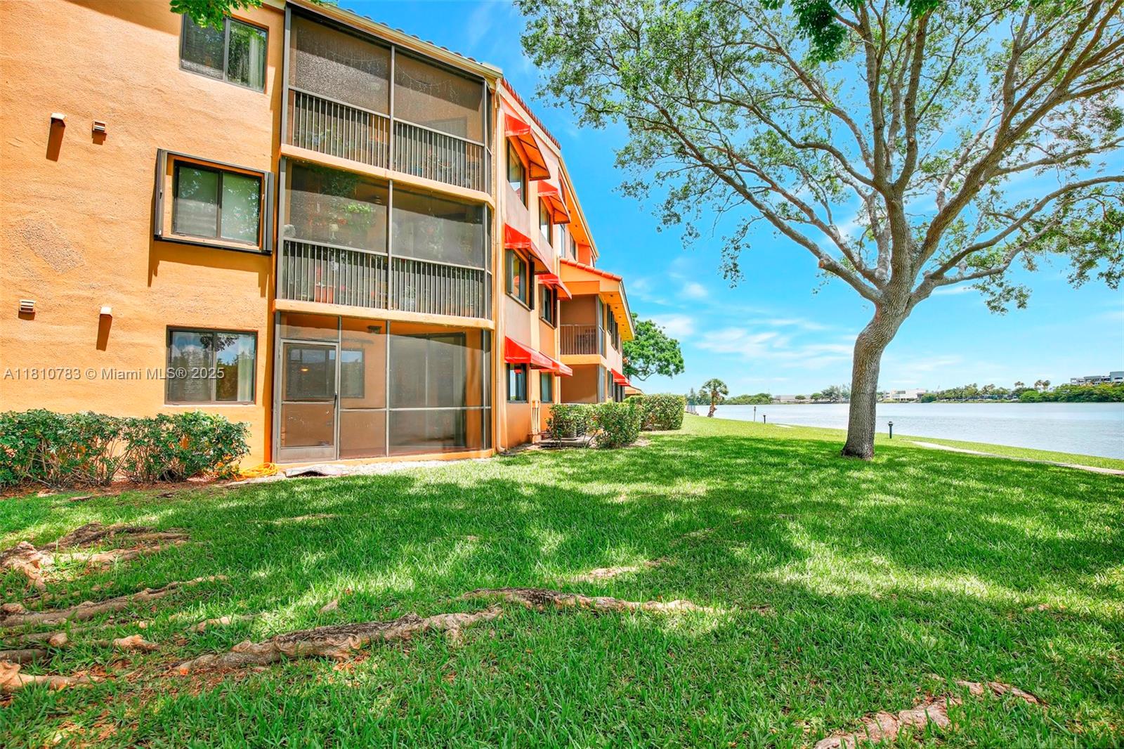 15535 N Miami Lakeway N #106, Miami Lakes, Florida image 42