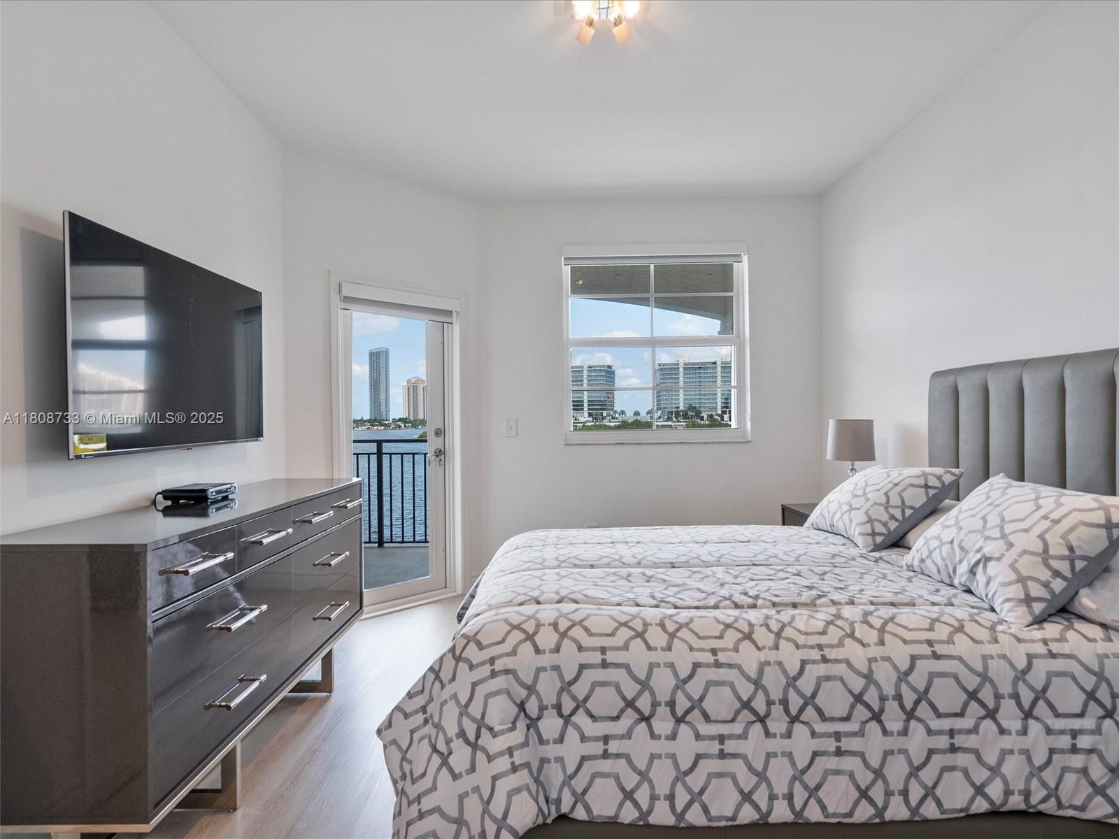 Property photo # 9