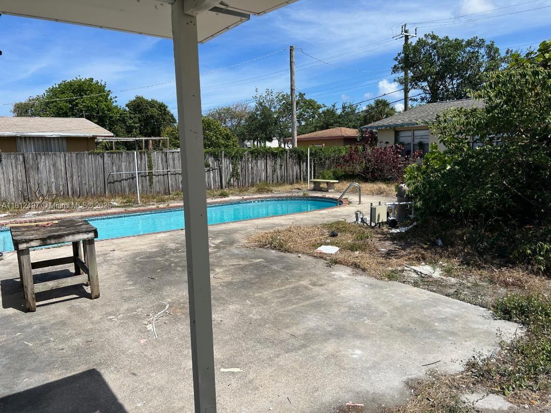 880 NE 49th St, Deerfield Beach, Florida image 18