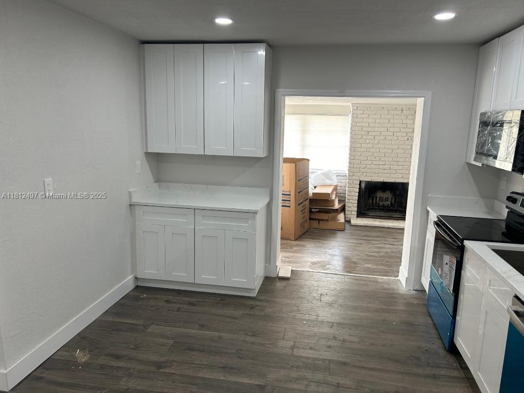 880 NE 49th St, Deerfield Beach, Florida image 23