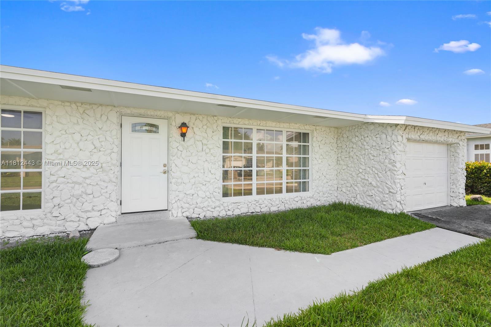 3830 NW 113th Ter, Sunrise, Florida image 1