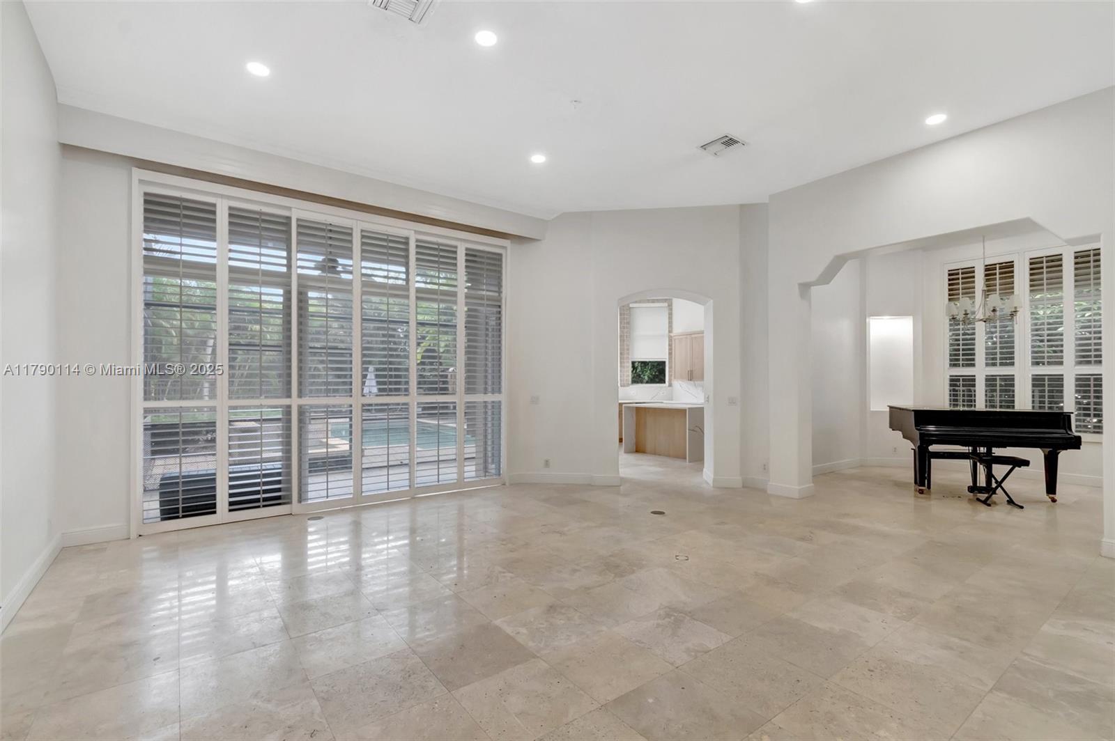 8244 Lakeview Dr, West Palm Beach, Florida image 19