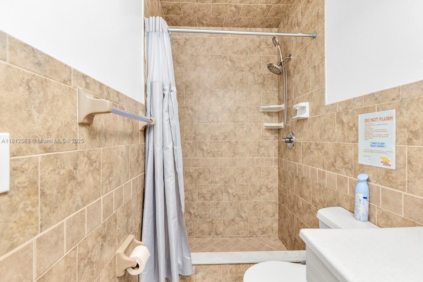 7509 Hayes St, Hollywood, Florida image 22