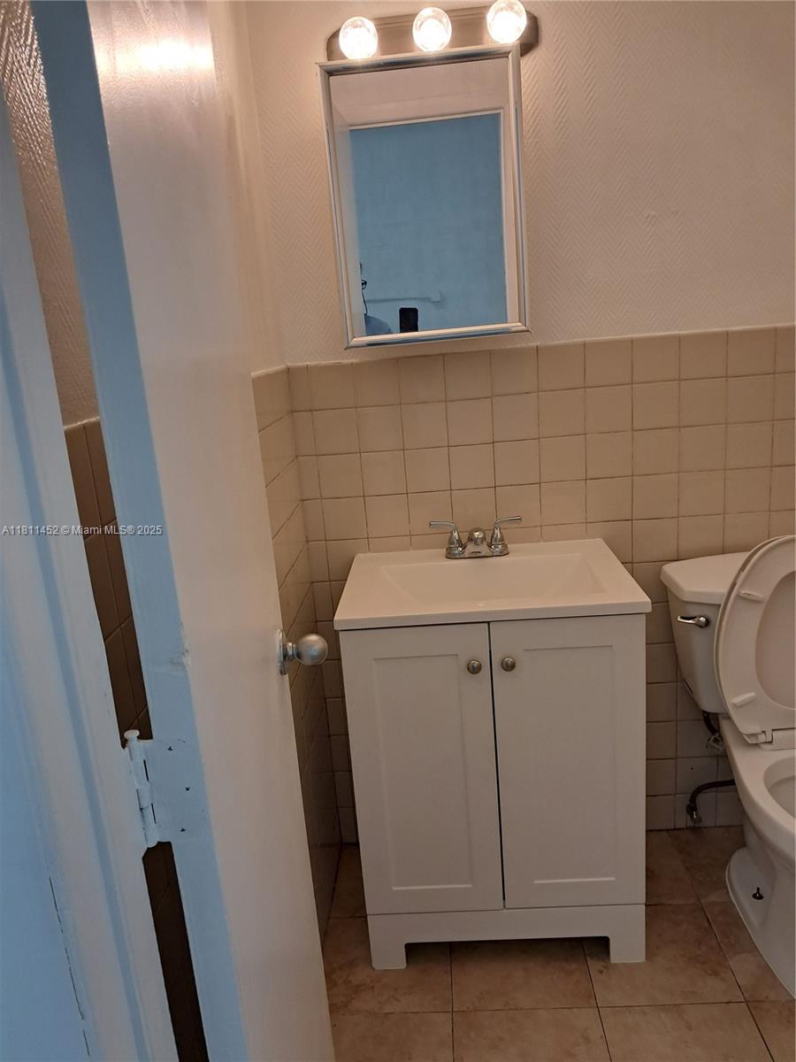 430 Ansin Blvd, Hallandale Beach, Florida image 7