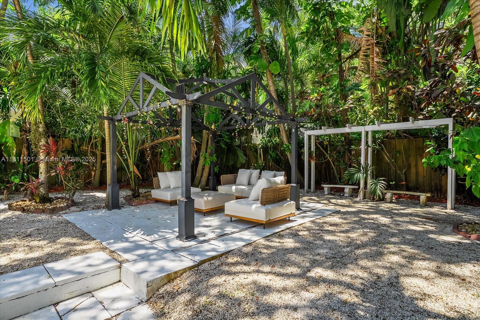 8538 NE 4th Ave, El Portal, Florida image 23
