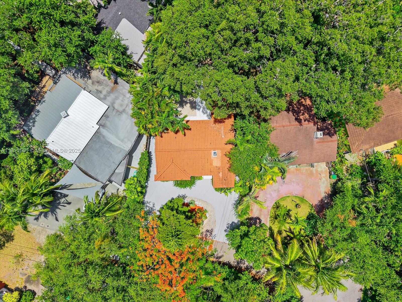 8538 NE 4th Ave, El Portal, Florida image 29