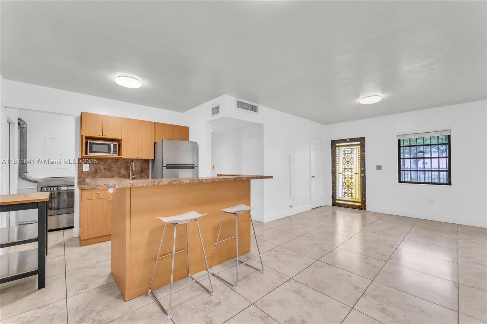 775 E 8th St, Hialeah, Florida image 10