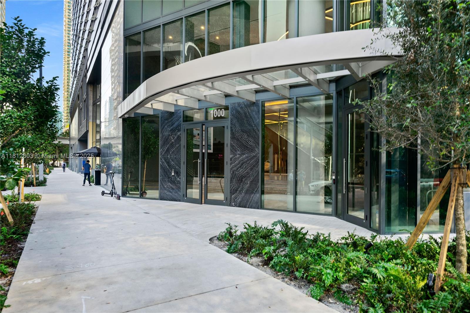 1000 Brickell Plz #3206, Miami FL 33131