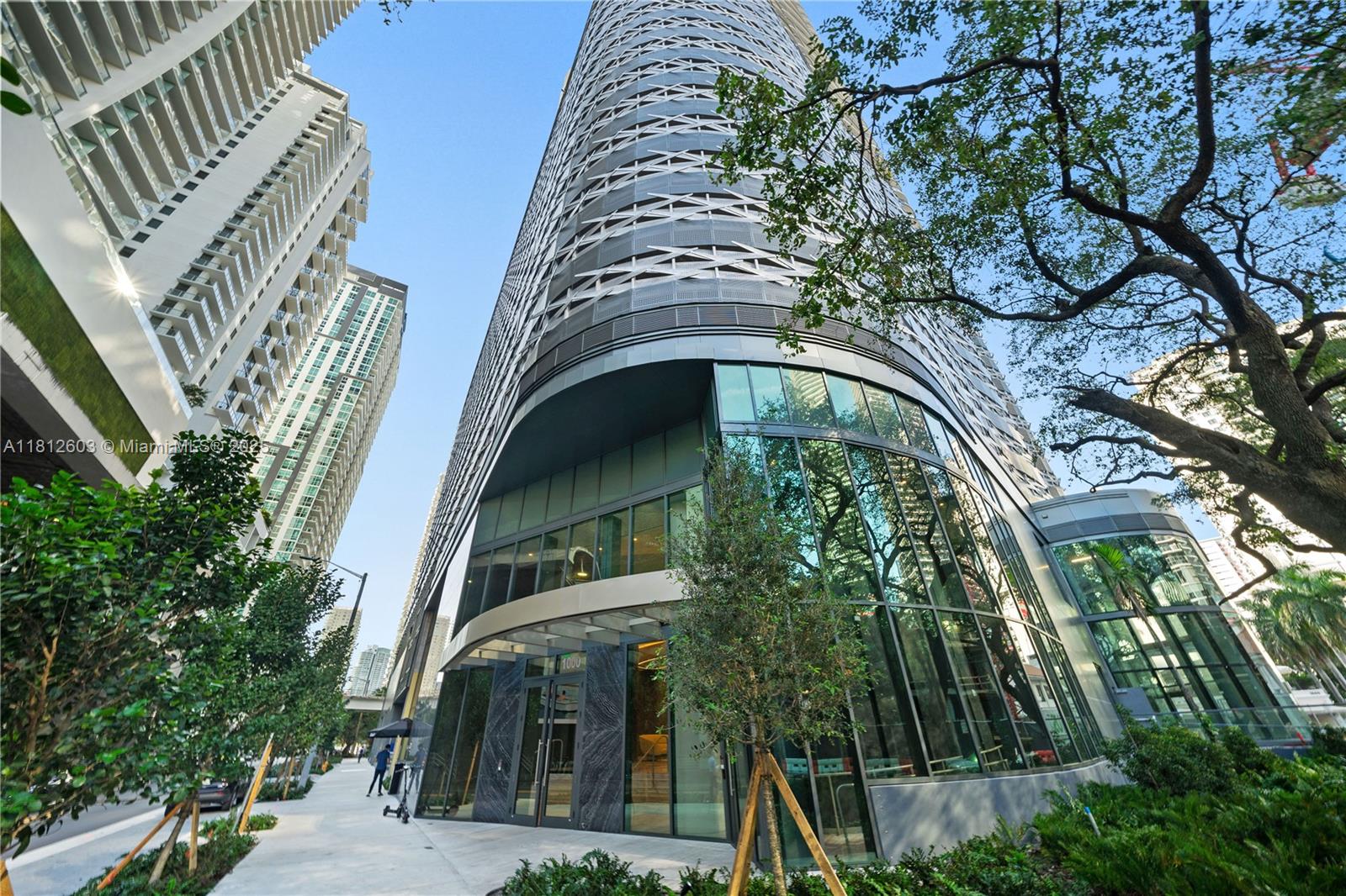1000 Brickell Plz #3206, Miami FL 33131
