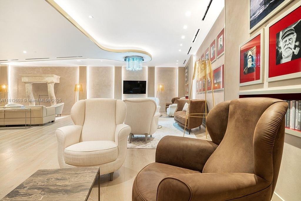 1000 Brickell Plz #3206, Miami FL 33131