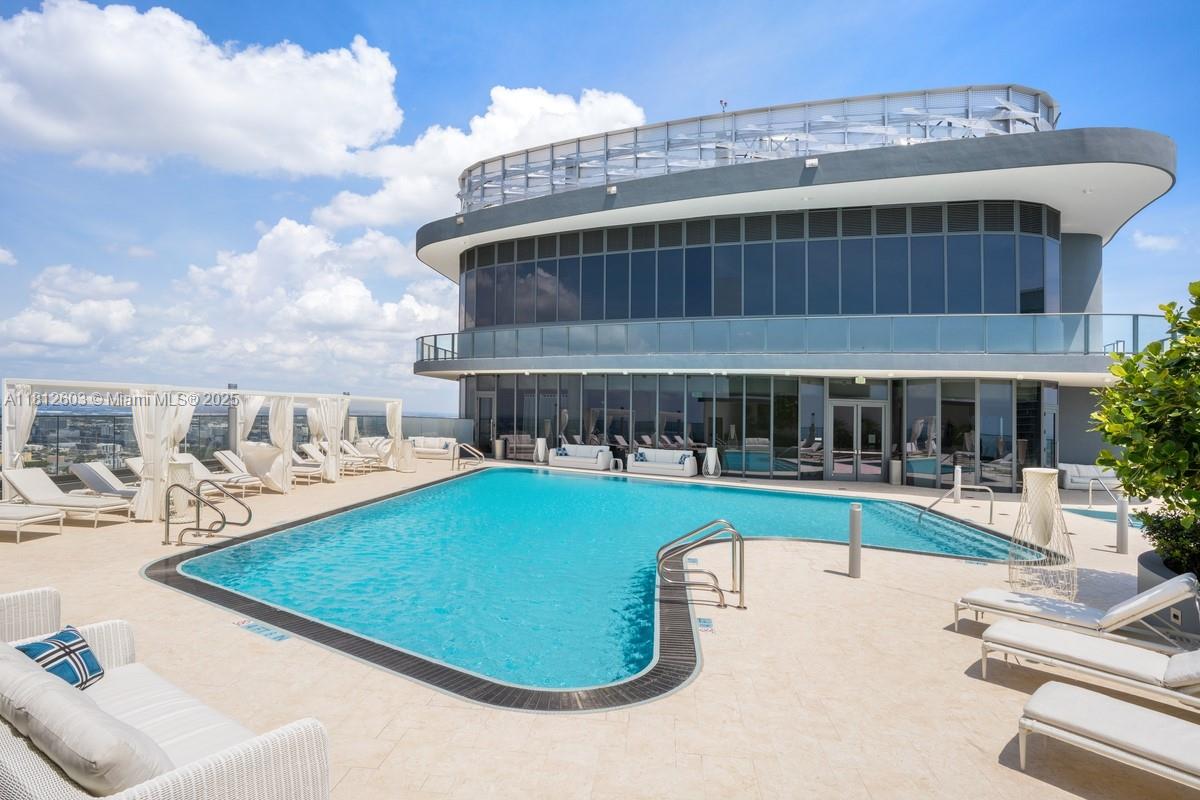 1000 Brickell Plz #3206, Miami FL 33131