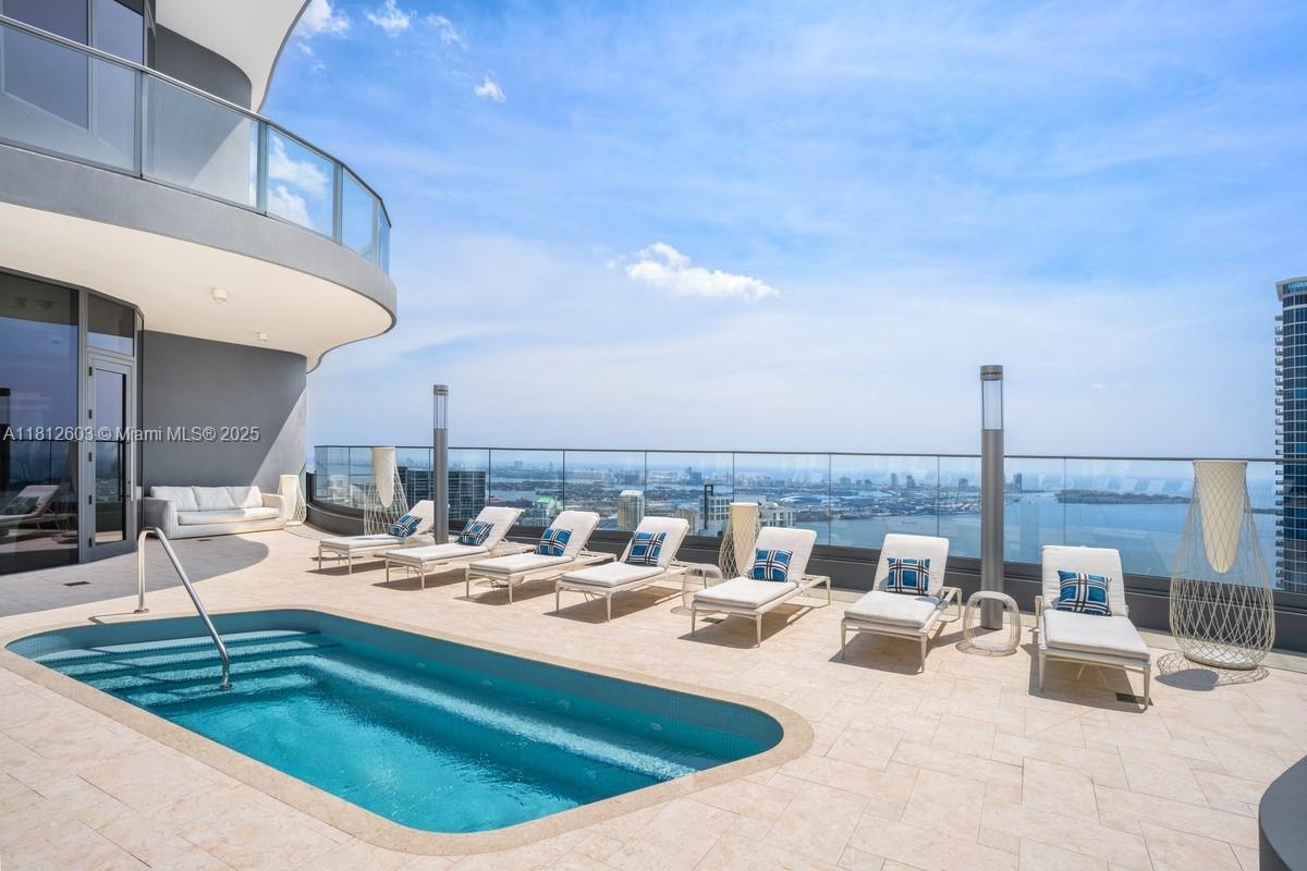 1000 Brickell Plz #3206, Miami FL 33131