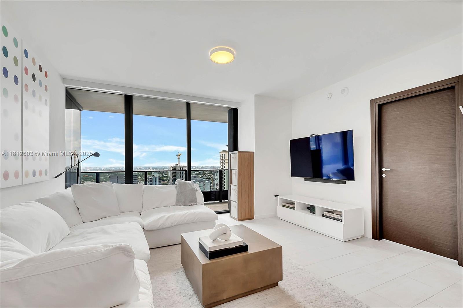 1000 Brickell Plz #3206, Miami FL 33131