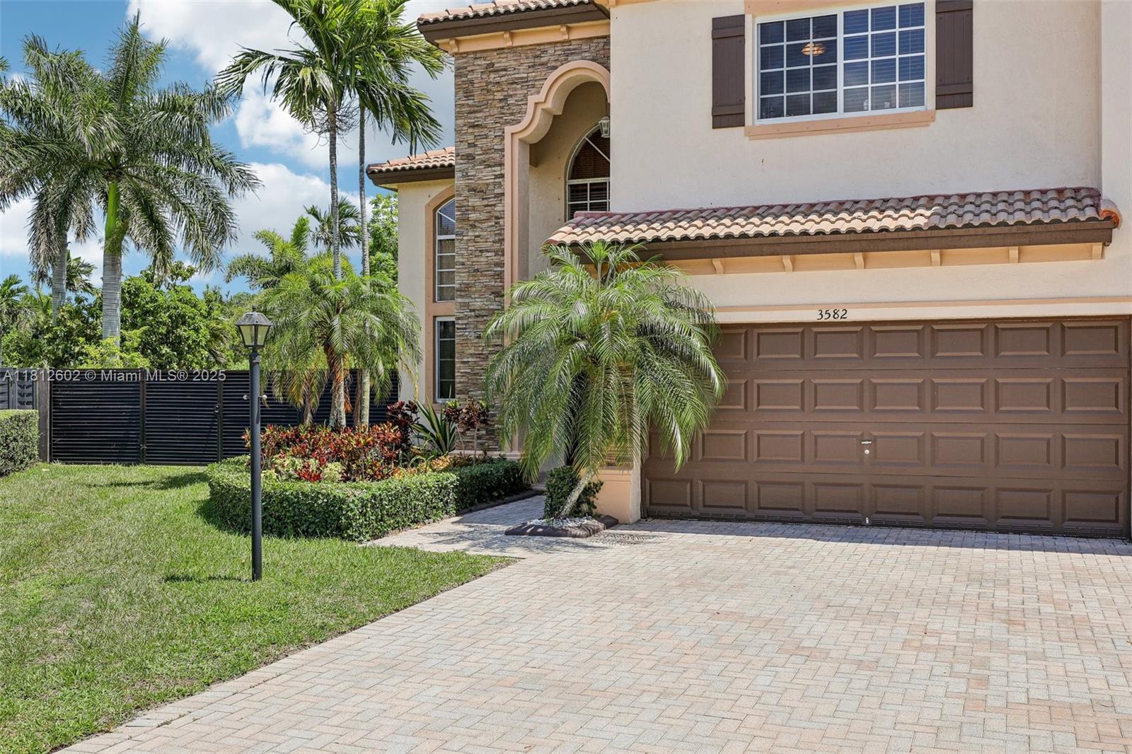 3582 NE 9th St, Homestead, Florida image 3