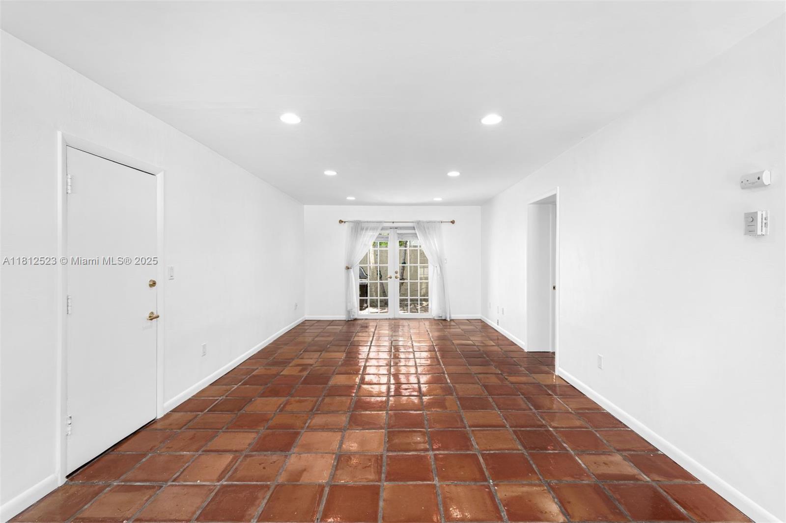 1870 S Bayshore Dr, Miami, Florida image 14