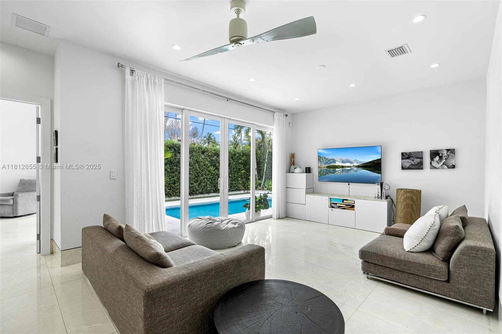537 Marmore Ave, Coral Gables, Florida image 20