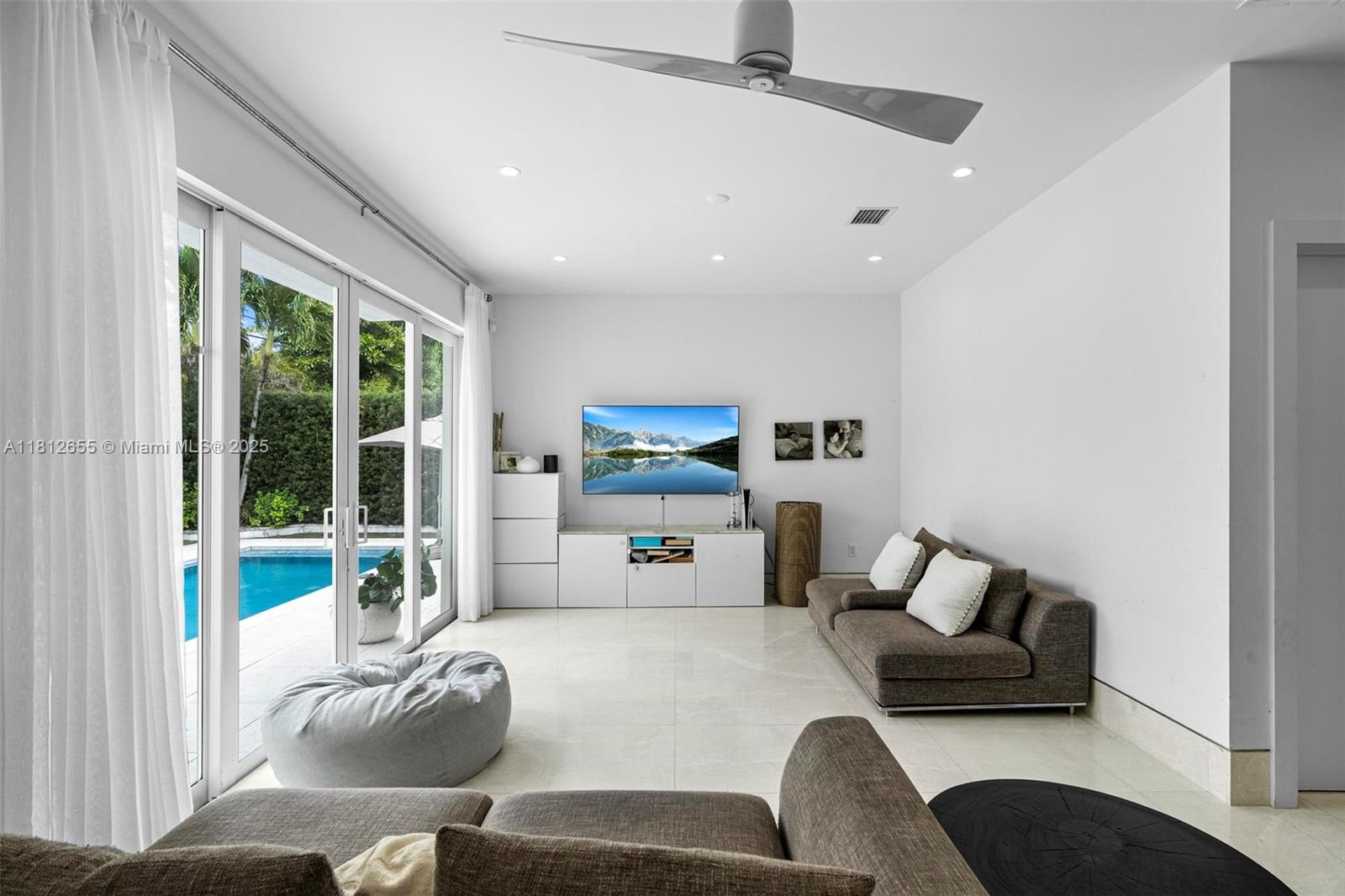 537 Marmore Ave, Coral Gables, Florida image 21