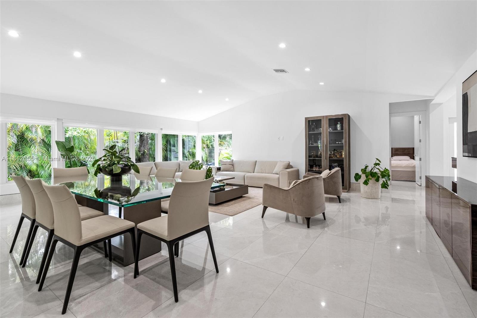 537 Marmore Ave, Coral Gables, Florida image 8