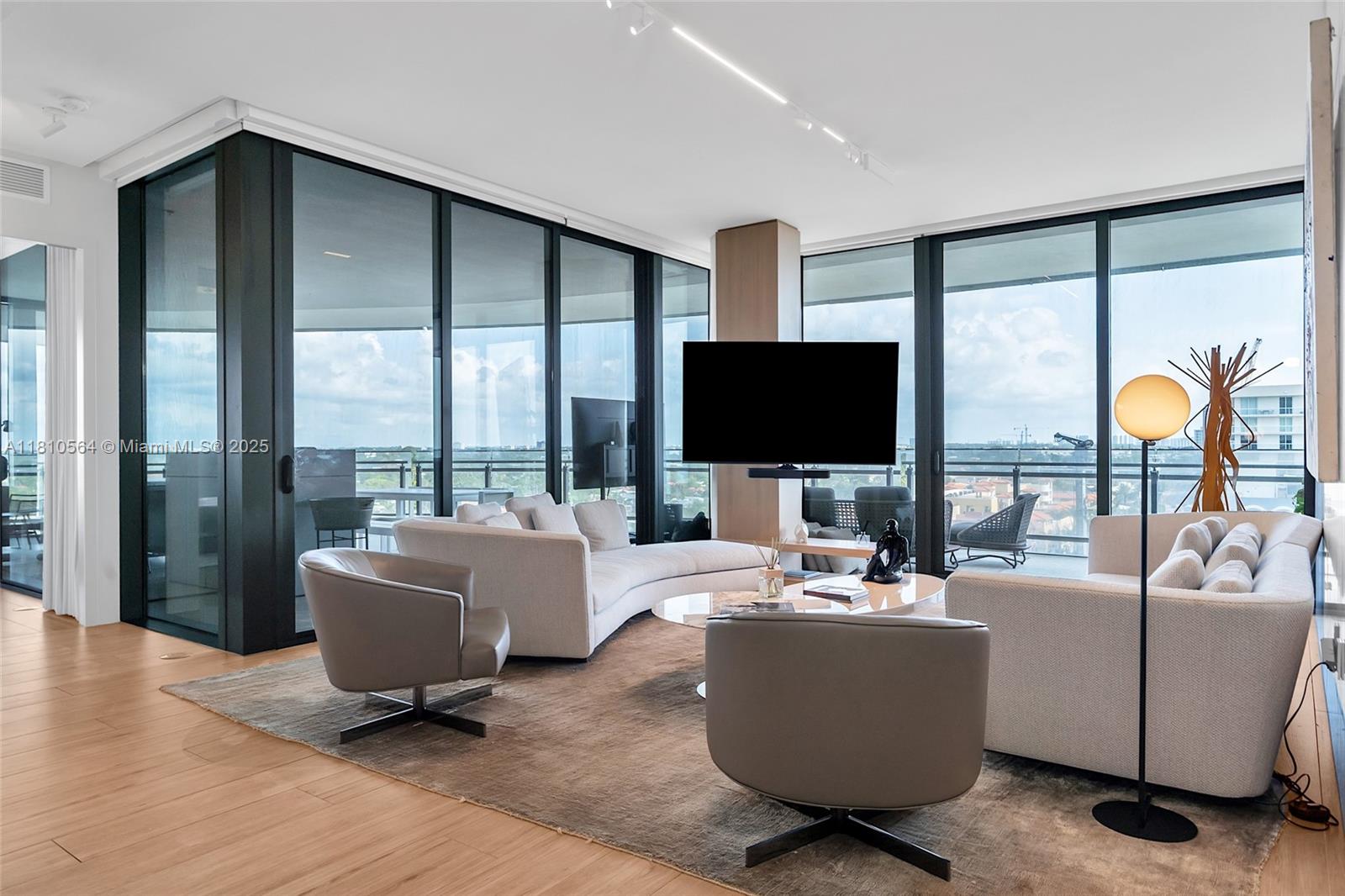 8701 Collins Ave #905, Miami Beach, Florida image 5