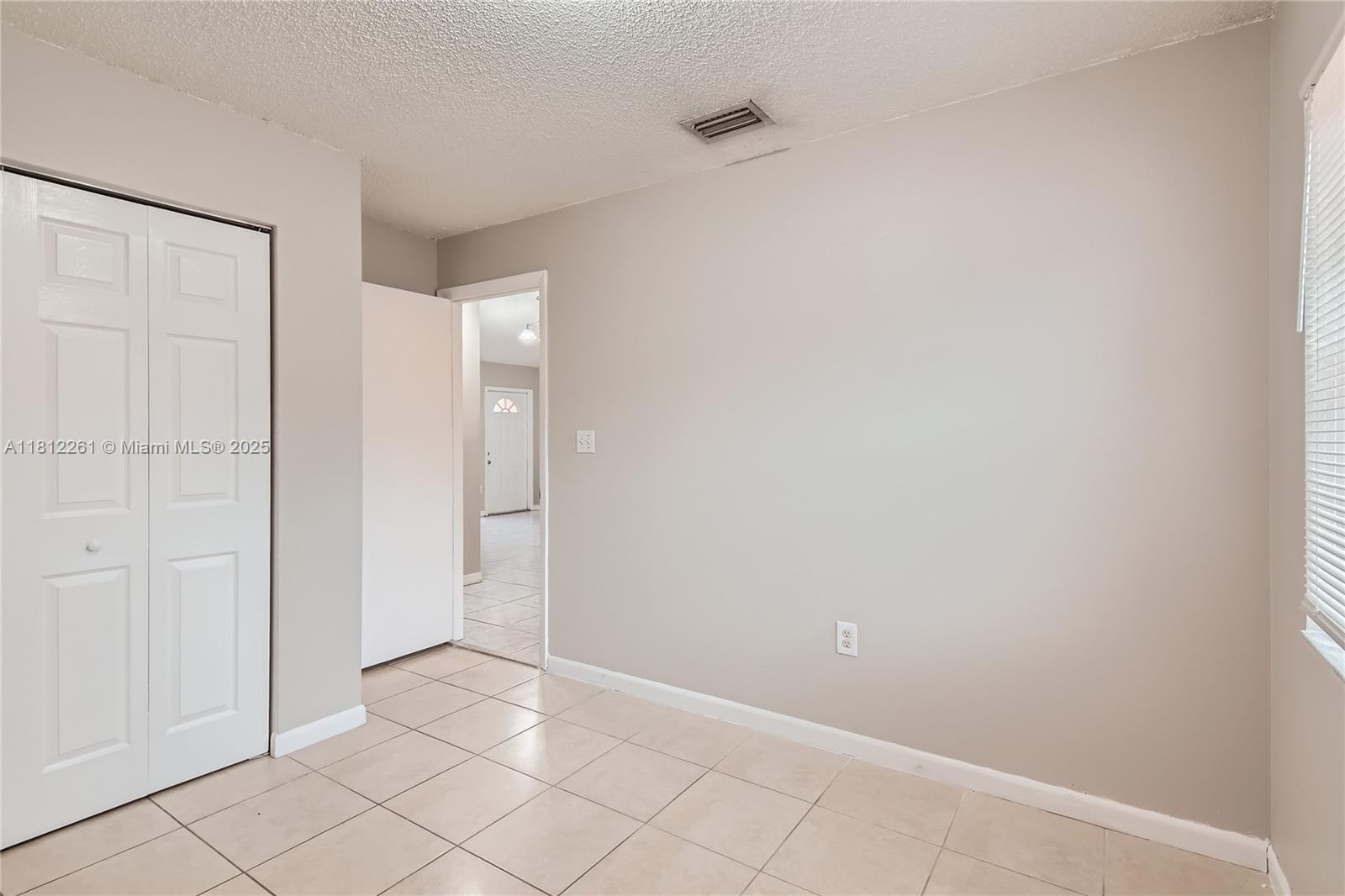 20316 NW 32nd Path, Miami Gardens, Florida image 18