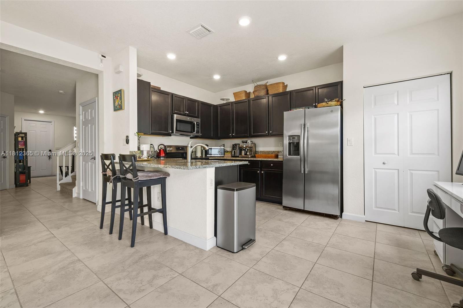 3434 W 105th St, Hialeah, Florida image 12