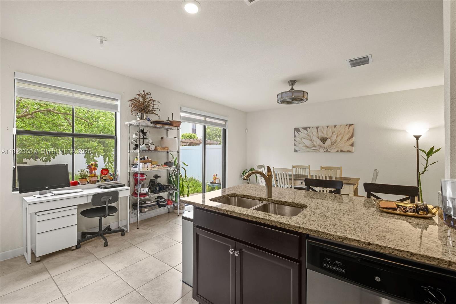 3434 W 105th St, Hialeah, Florida image 6