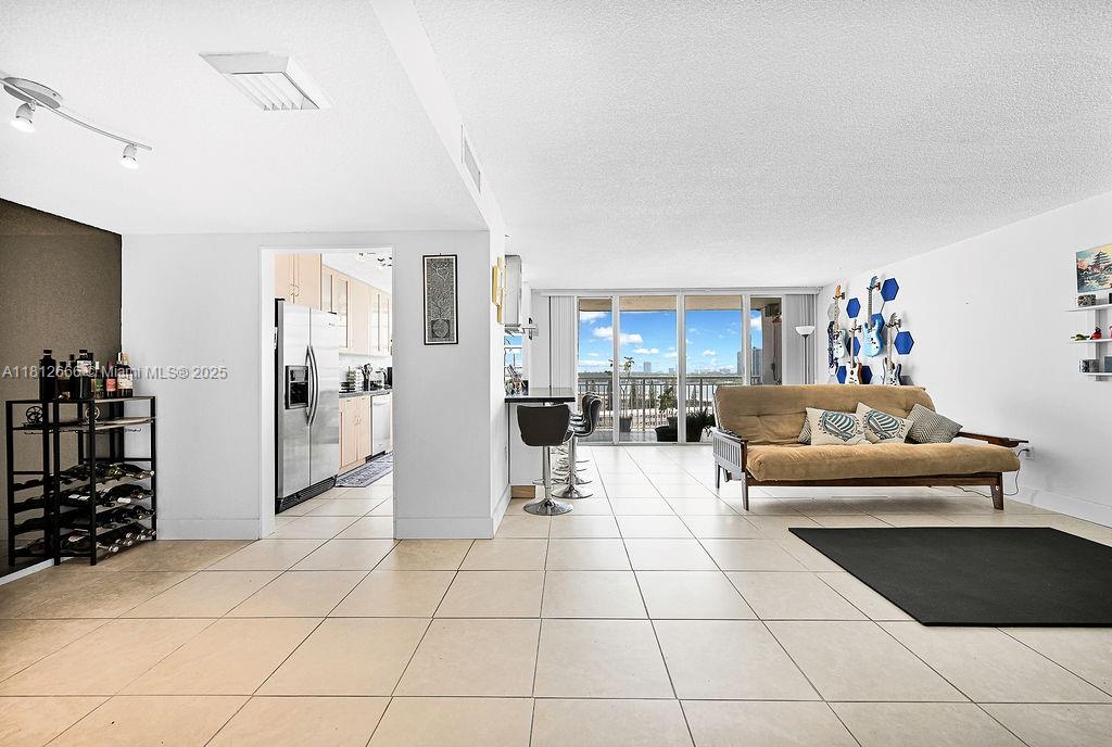 18041 Biscayne Blvd #1201, Aventura, Florida image 2