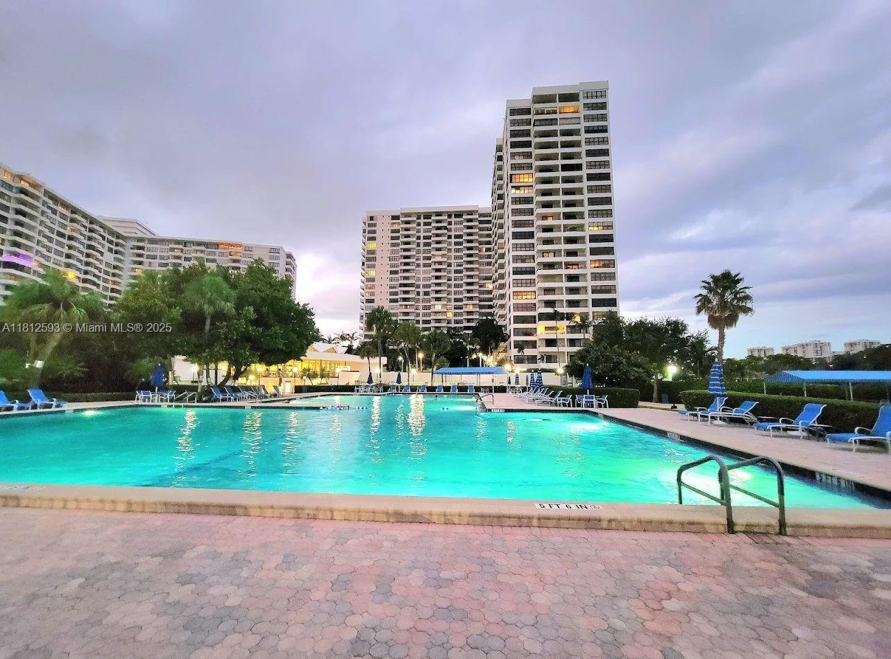 Residential, Hallandale Beach, Florida image 1