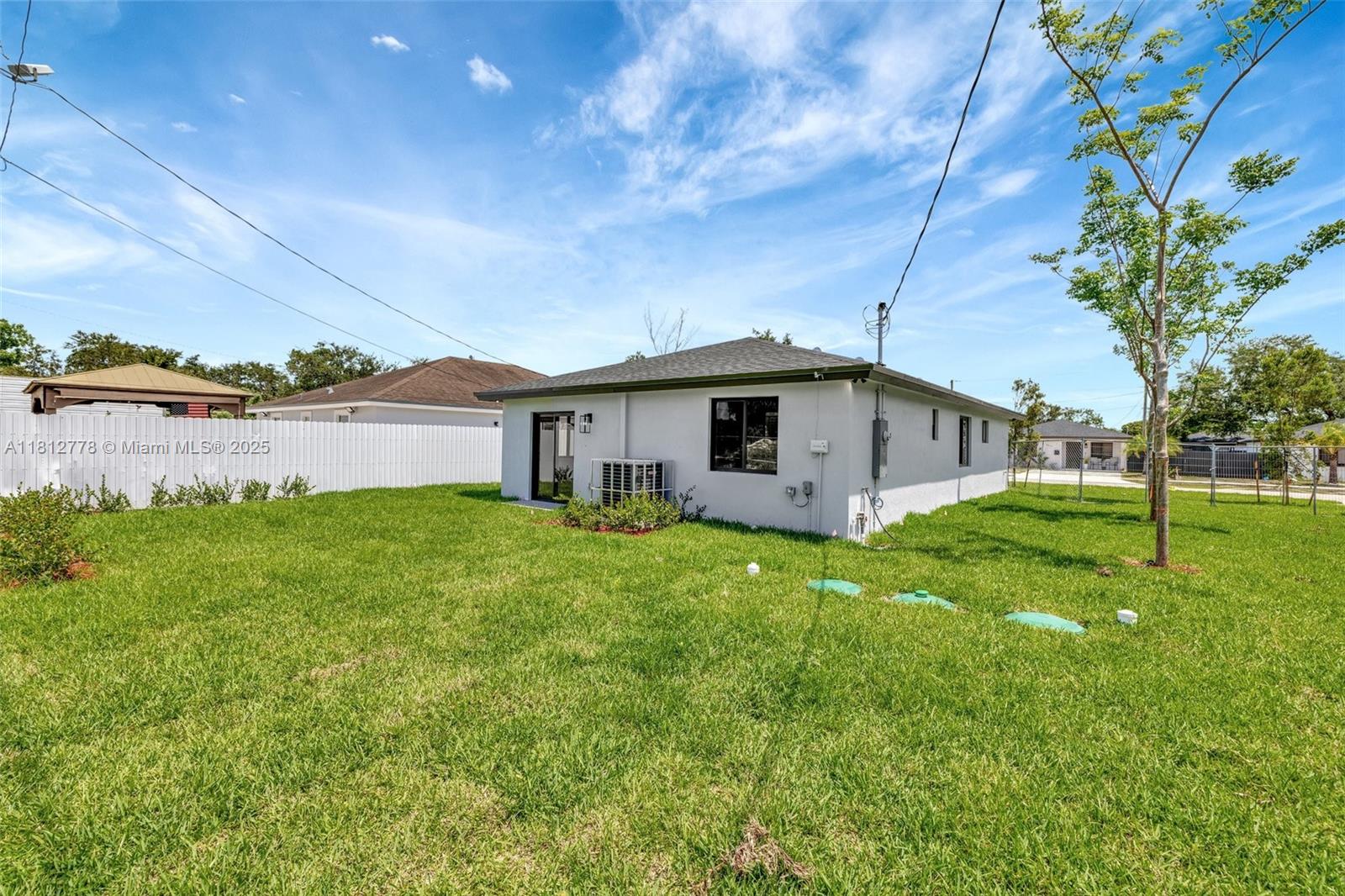 2411 NW 153 St, Miami Gardens, Florida image 12