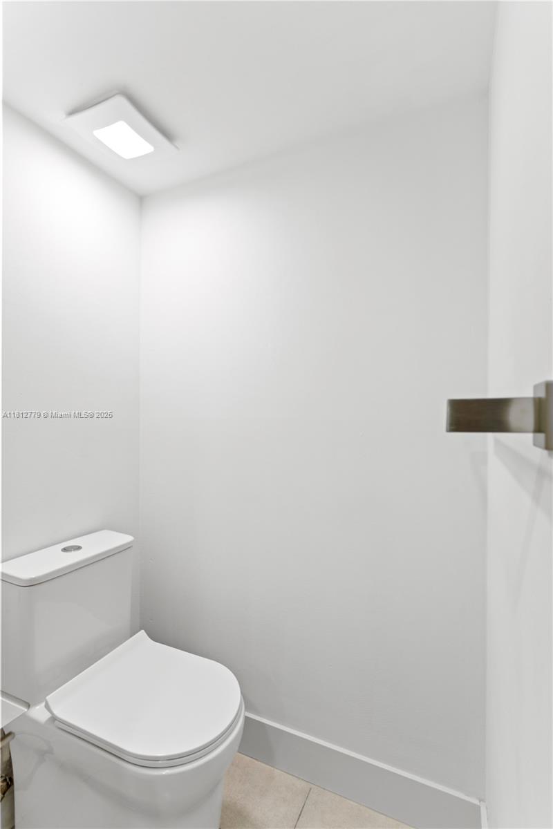Residential, Miami, Florida image 37