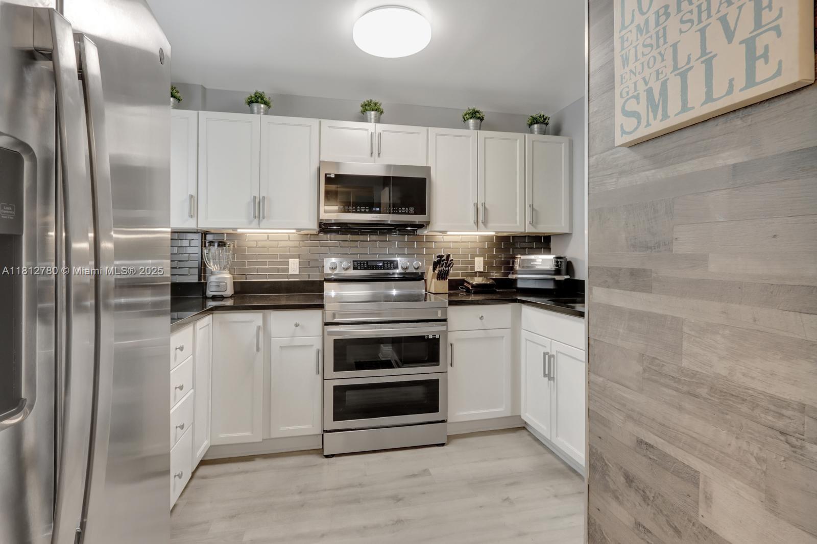 103 Royal Park Dr 3D