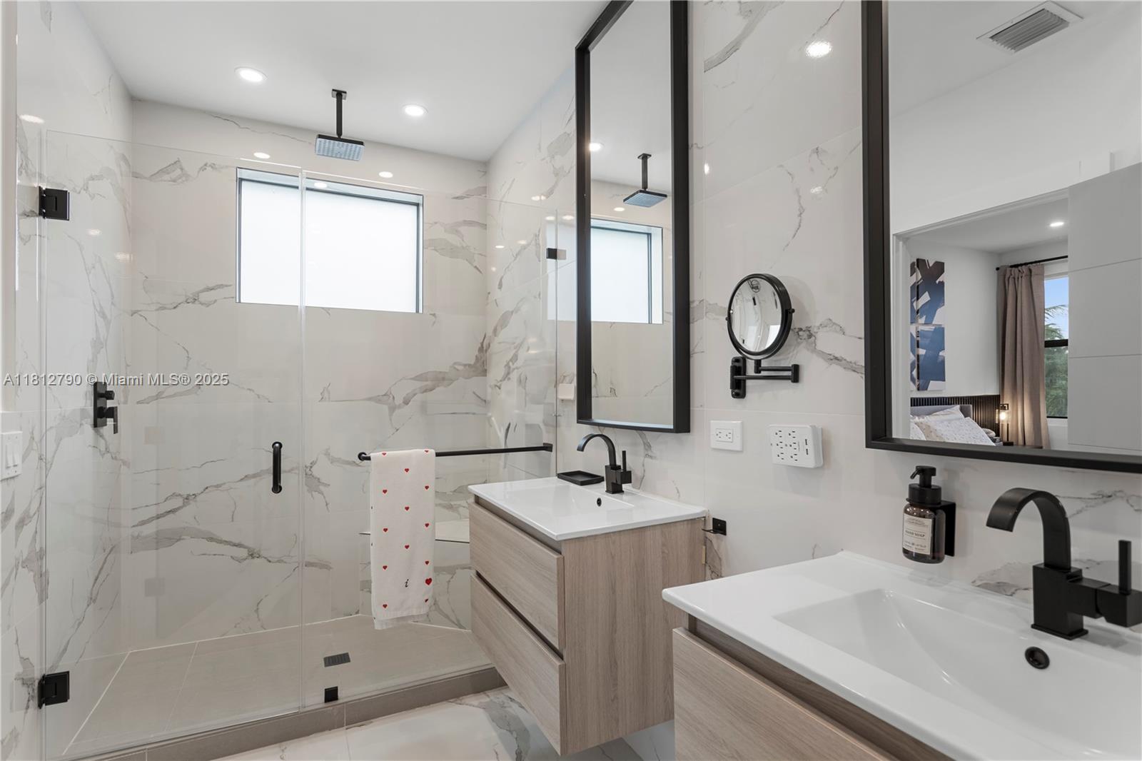 2320 SW 14th St, Miami, Florida image 18
