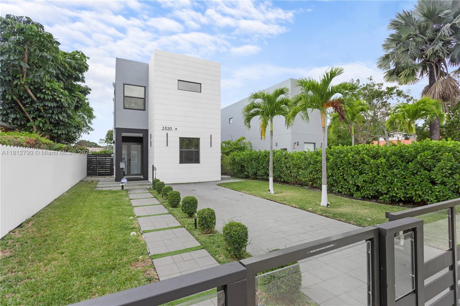 2320 SW 14th St, Miami, Florida image 2