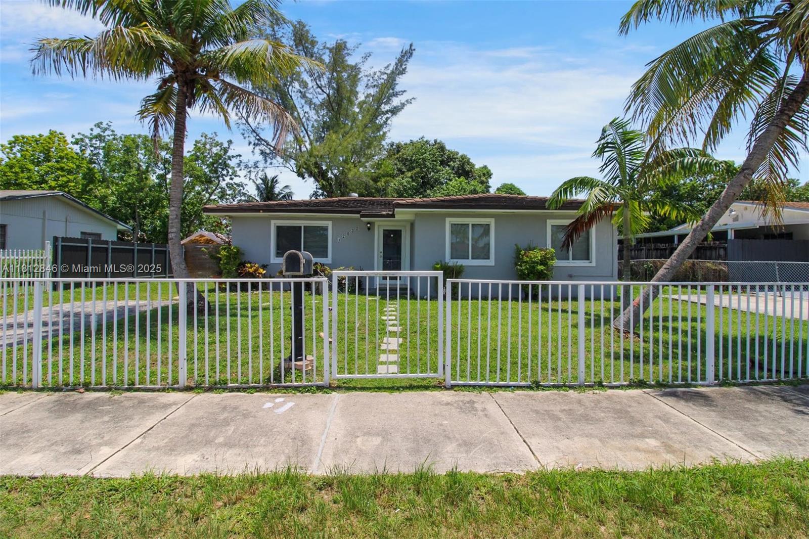 Property photo # 4