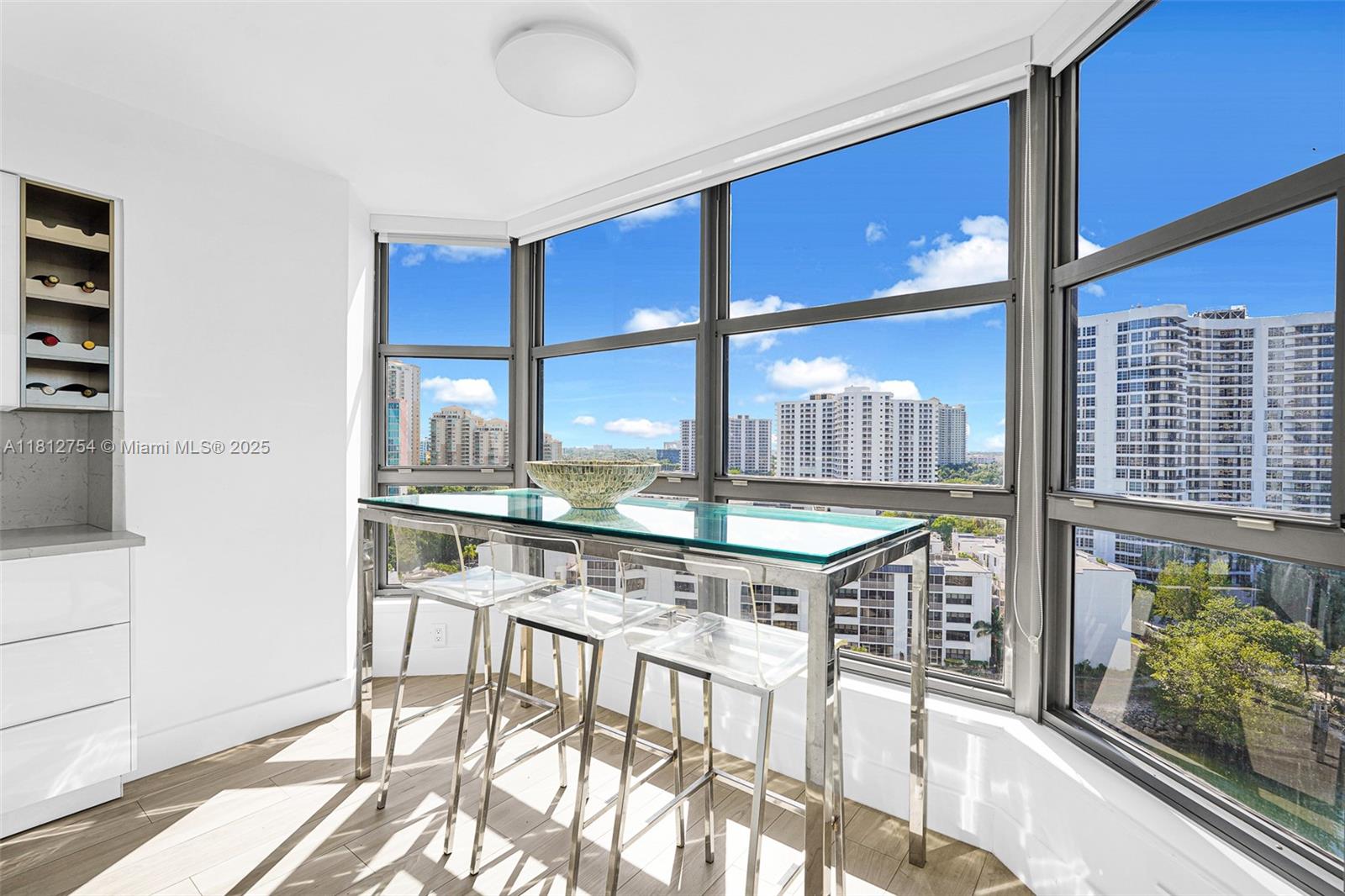 3530 Mystic Pointe Dr #1206, Aventura, Florida image 30