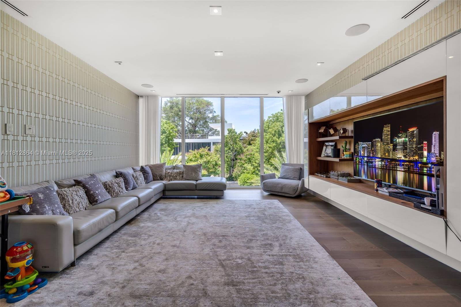 420 Island Dr, Key Biscayne, Florida image 33
