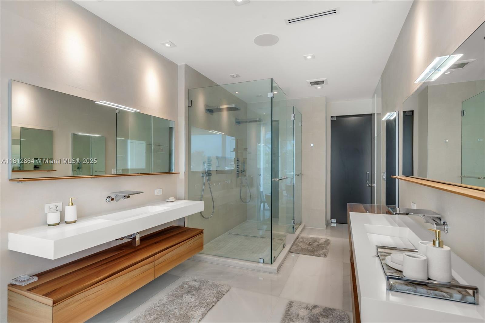 420 Island Dr, Key Biscayne, Florida image 40