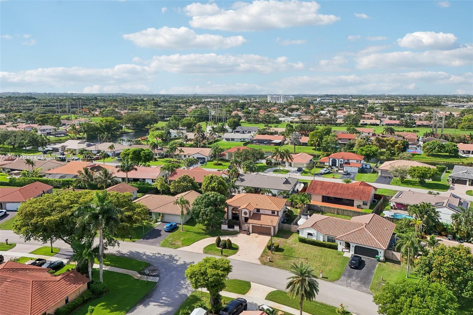 15050 E Falcons Lea Dr, Davie, Florida image 44