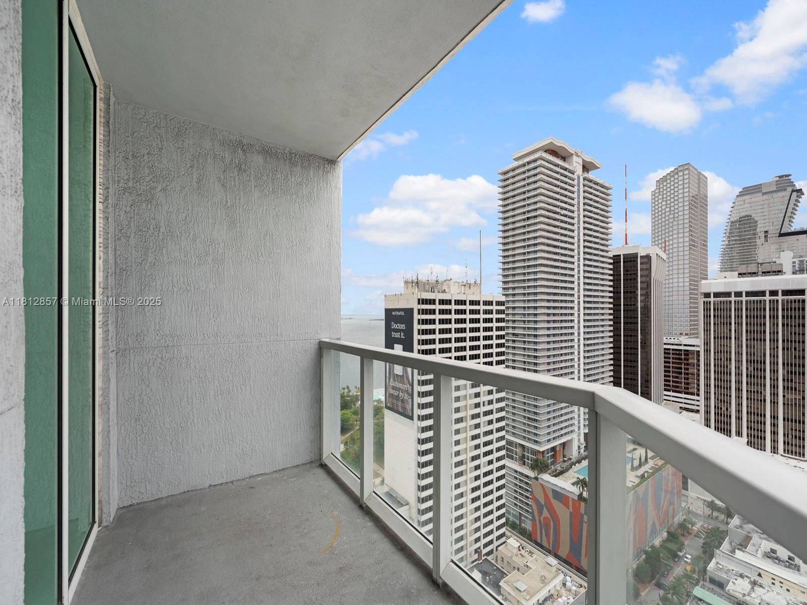 253 NE 2nd St #3108, Miami, Florida image 30