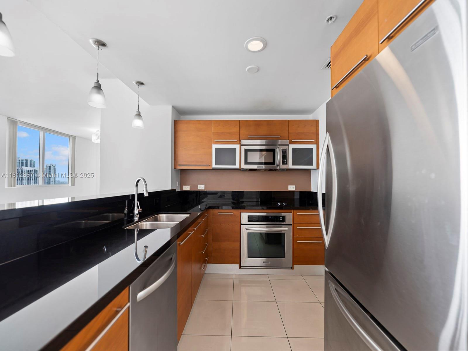 253 NE 2nd St #3108, Miami, Florida image 4