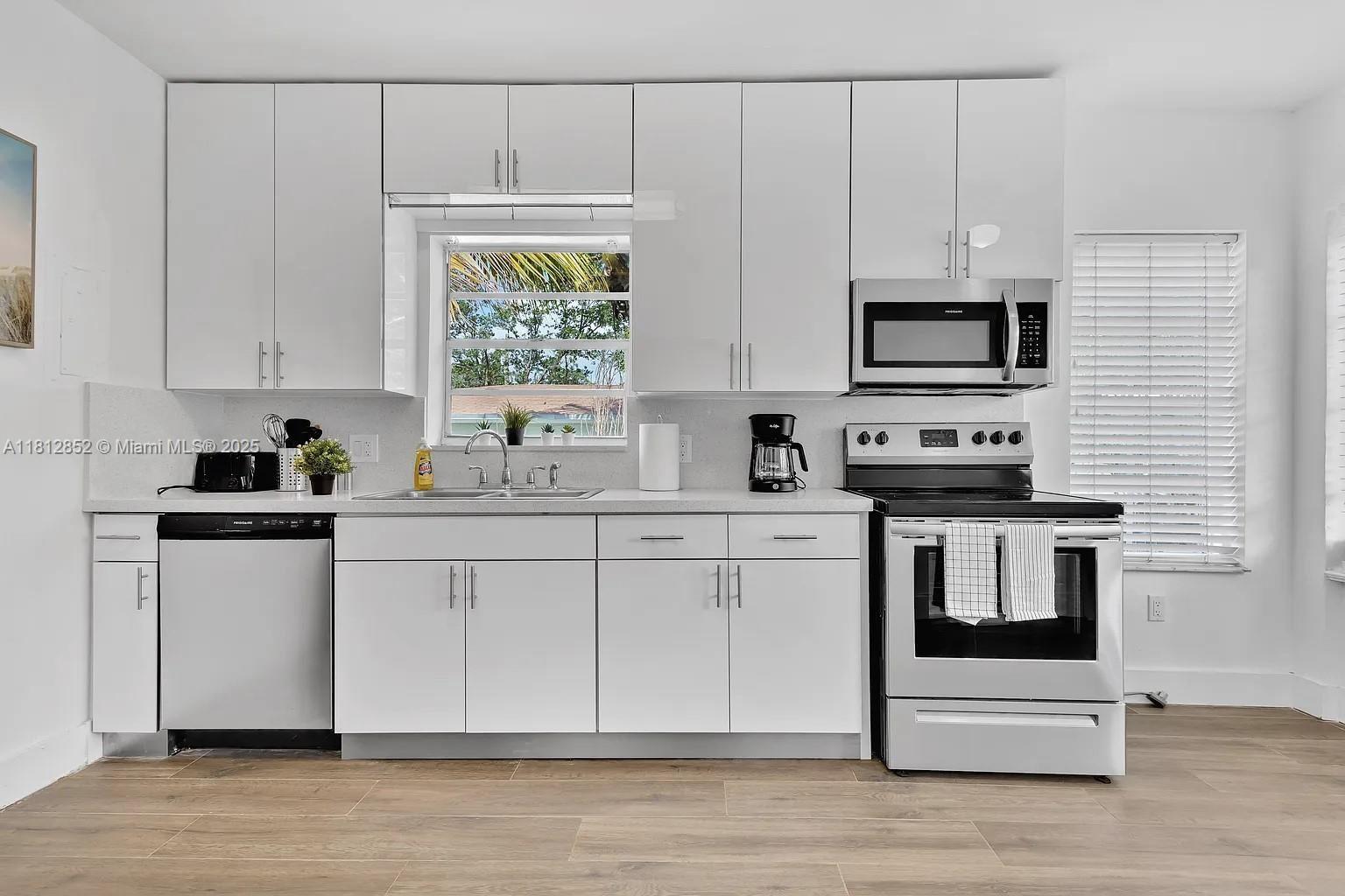 1117 SW 13th St, Miami, Florida image 12
