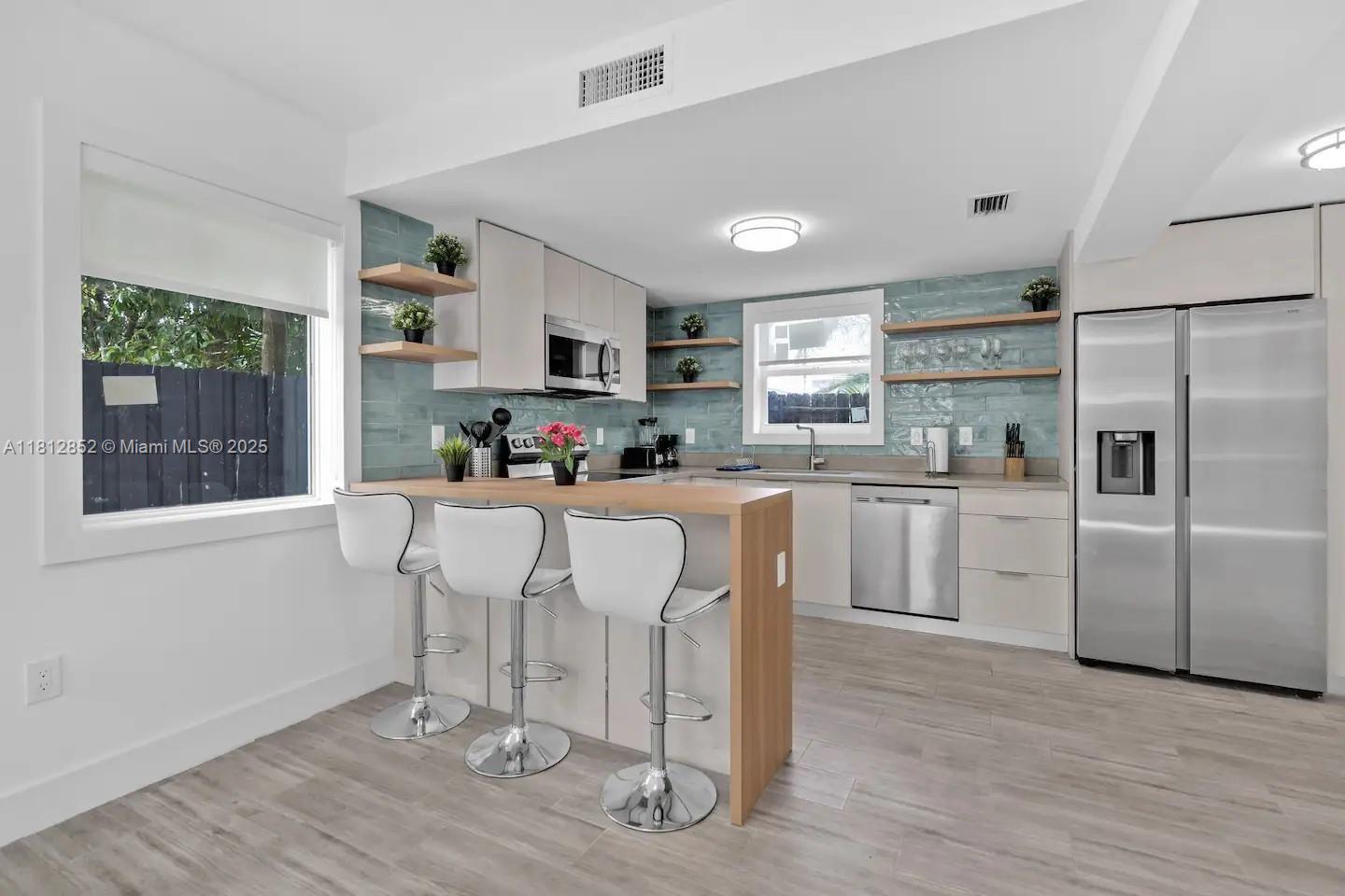 1117 SW 13th St, Miami, Florida image 3