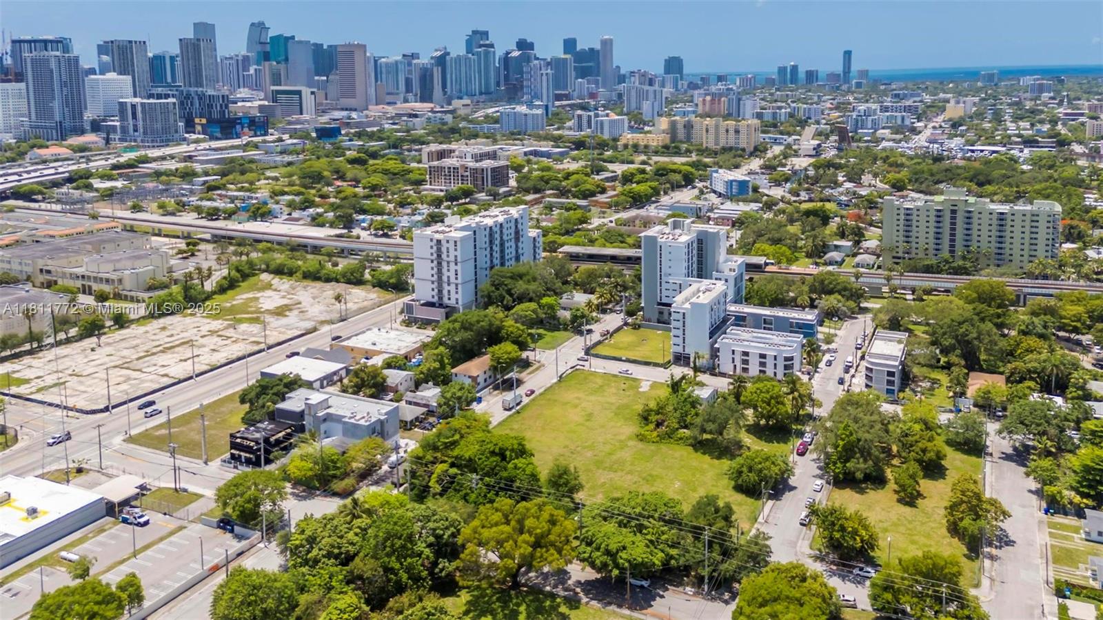 766 NW 13th St, Miami, Florida image 11