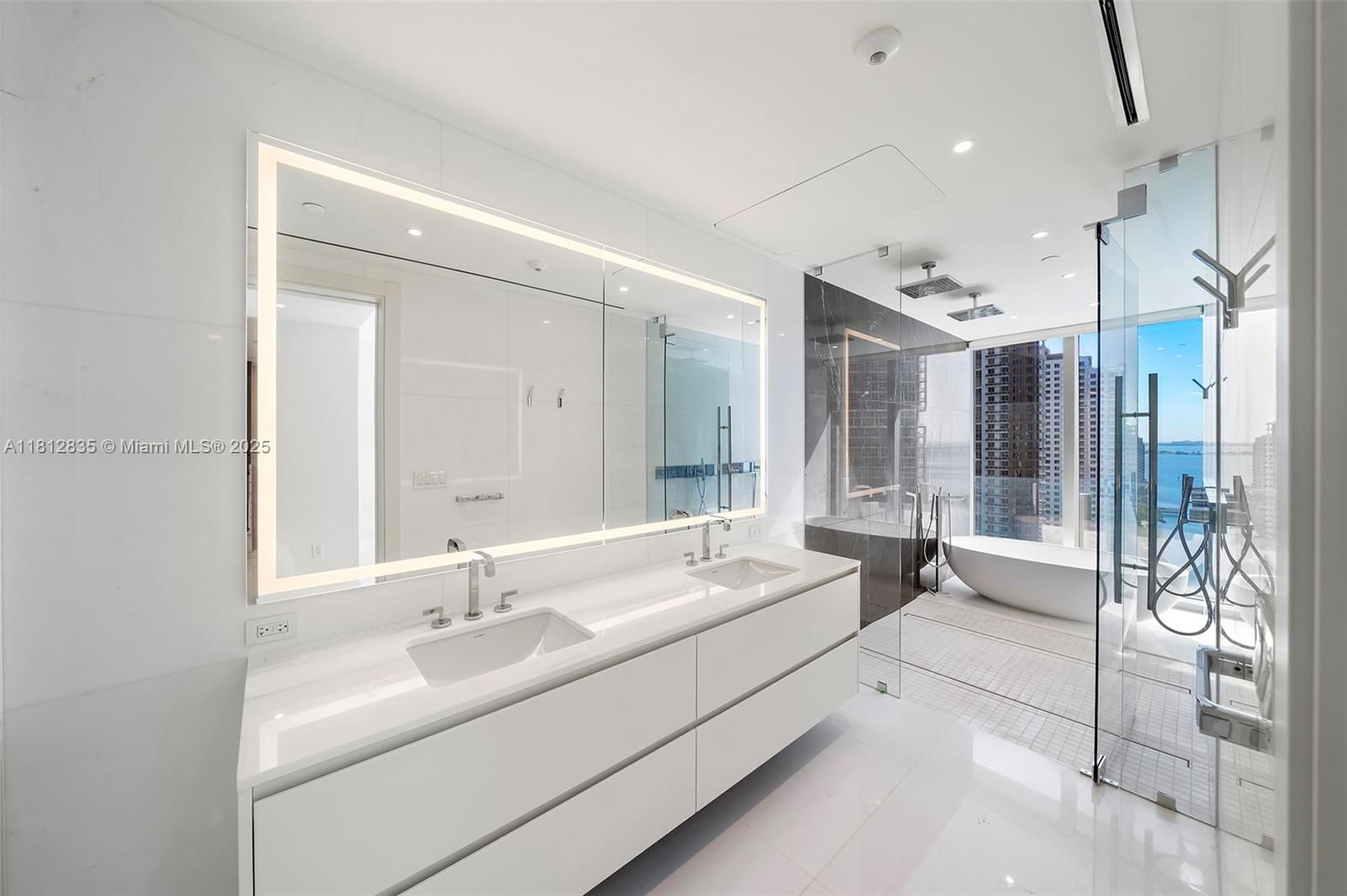 300 Biscayne Boulevard Way #1904C, Miami, Florida image 30