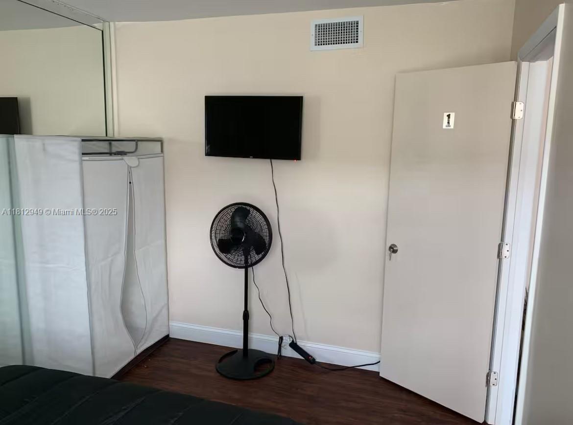 1321 Seaview, North Lauderdale, Florida image 13