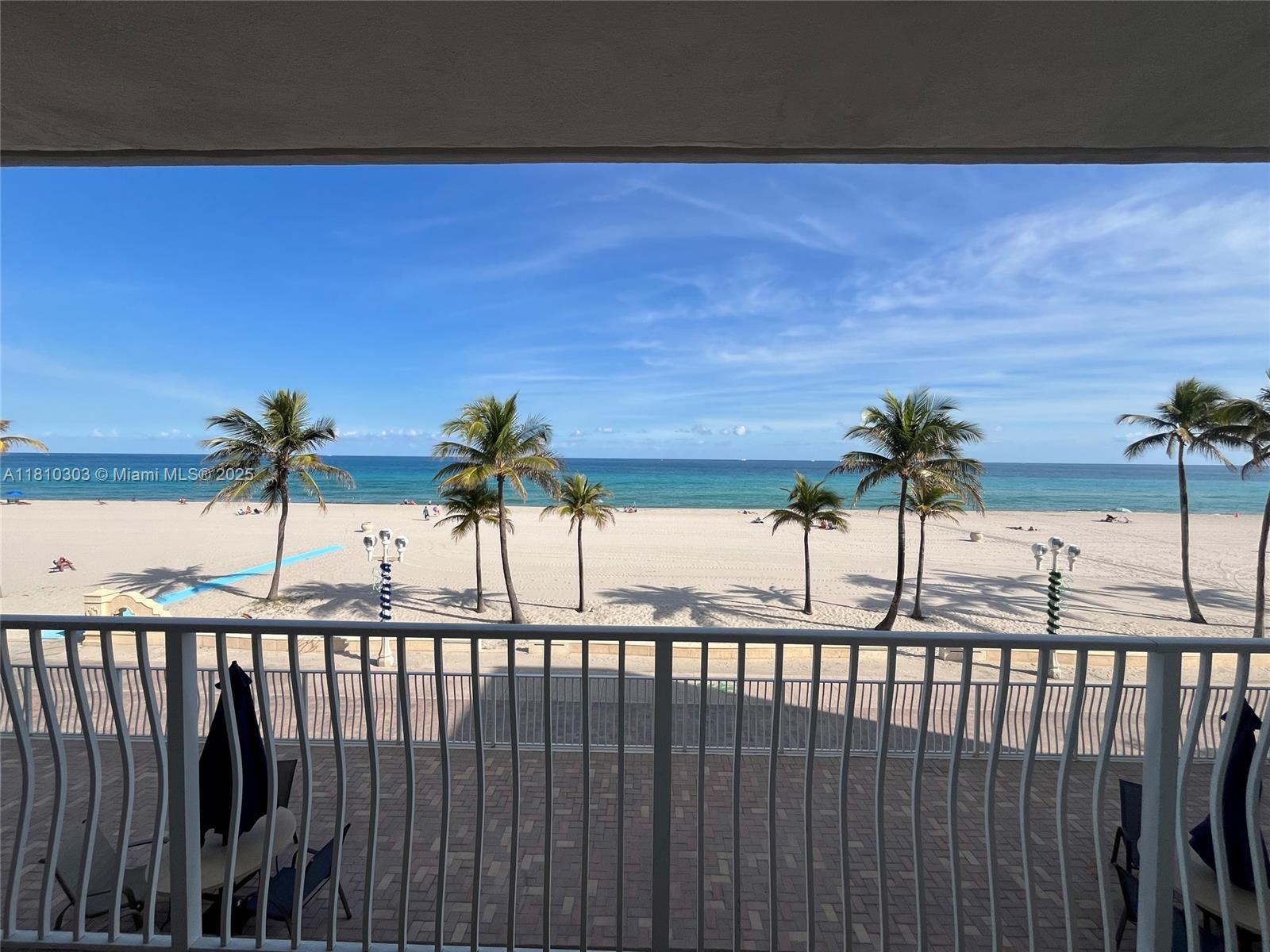 300 Oregon St #206, Hollywood, Florida image 1