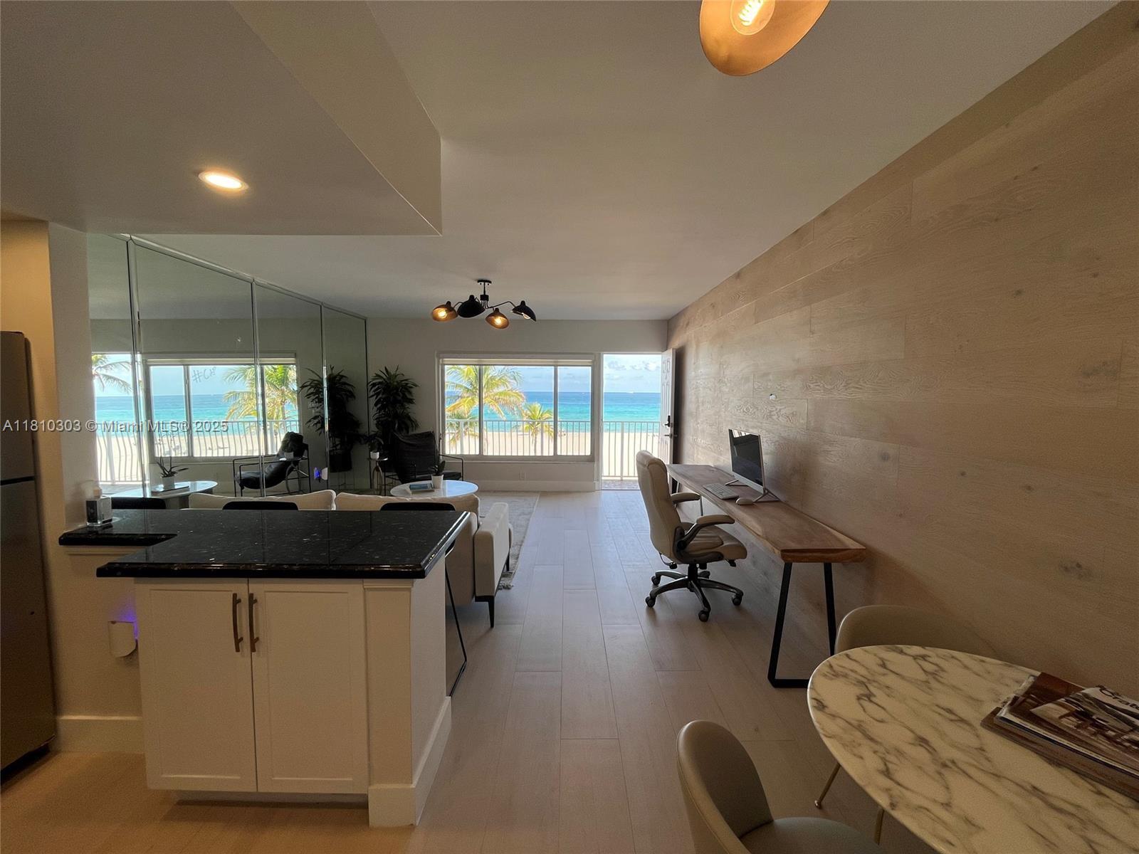 300 Oregon St #206, Hollywood, Florida image 3