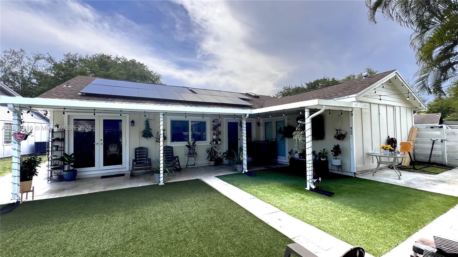 15045 SW 142nd Pl, Miami, Florida image 1