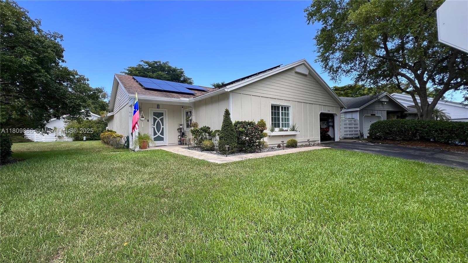 15045 SW 142nd Pl, Miami, Florida image 2