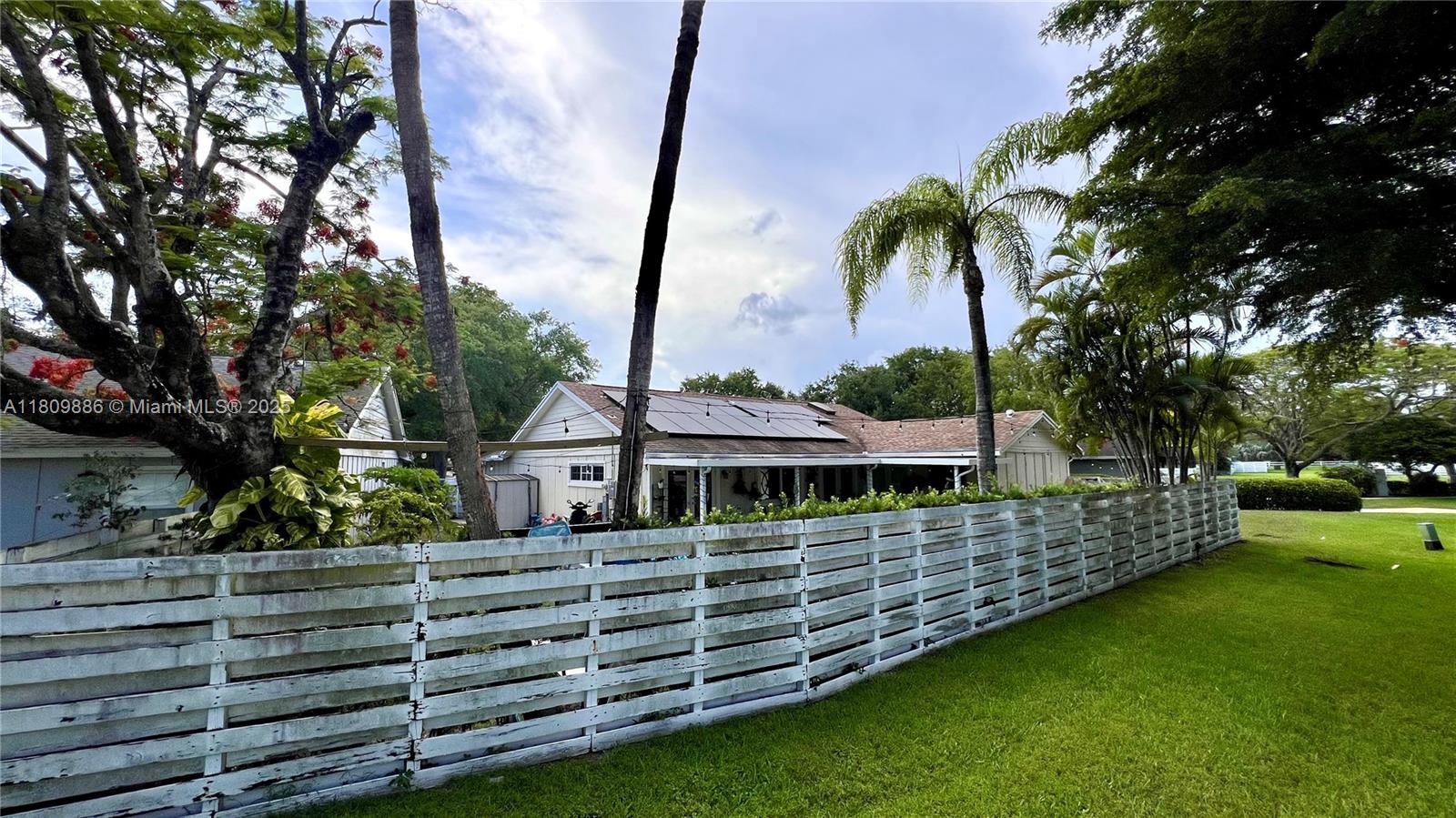 15045 SW 142nd Pl, Miami, Florida image 9